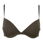 Calvin Klein Core Solids Lift Plunge. Kevyesti topatut kaarituelliset bikinit irrotettavilla olkaimilla.
 
Materiaali: 77% nylonia, 23% elasta...
