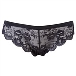 Calvin Klein Seductive Comfort Embrace Tanga. Pitsipikkuhousut tangamallissa.
 
Materiaali: 84% nylonia, 16% elastaania.
Pesu 30 asteessa.
