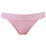 Calvin Klein Lace & Cotton Thong. Stringpikkuhousut puuvillaa leveällä pitsireunalla.
 
Materiaali: 95 % puuvillaa, 5 % elastaania.
Pesu 40 a...