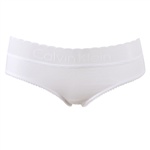 CK Lace & Cotton Hipster. Hipsterit puuvillaa leveällä pitsireunalla.
 
Materiaali: 95 % puuvillaa, 5 % elastaania.
Pesu 40 asteessa.

