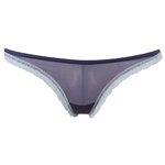 Calvin Klein Ultra Low Rise Thong. Ohuet stringmalliset pikkuhousut, joissa pitsiä.

Materiaali: 82% nylonia, 18% elastaania.
Pesu 30 asteessa.